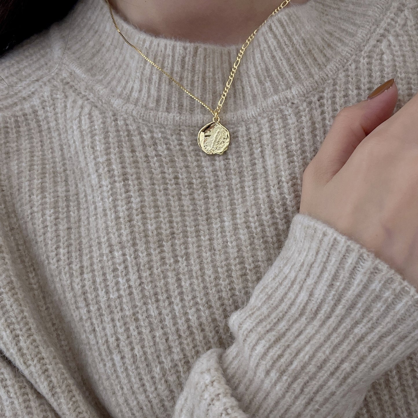 Collana Minimalista in Argento Sterling 925 con Textura a Onda Geometrica