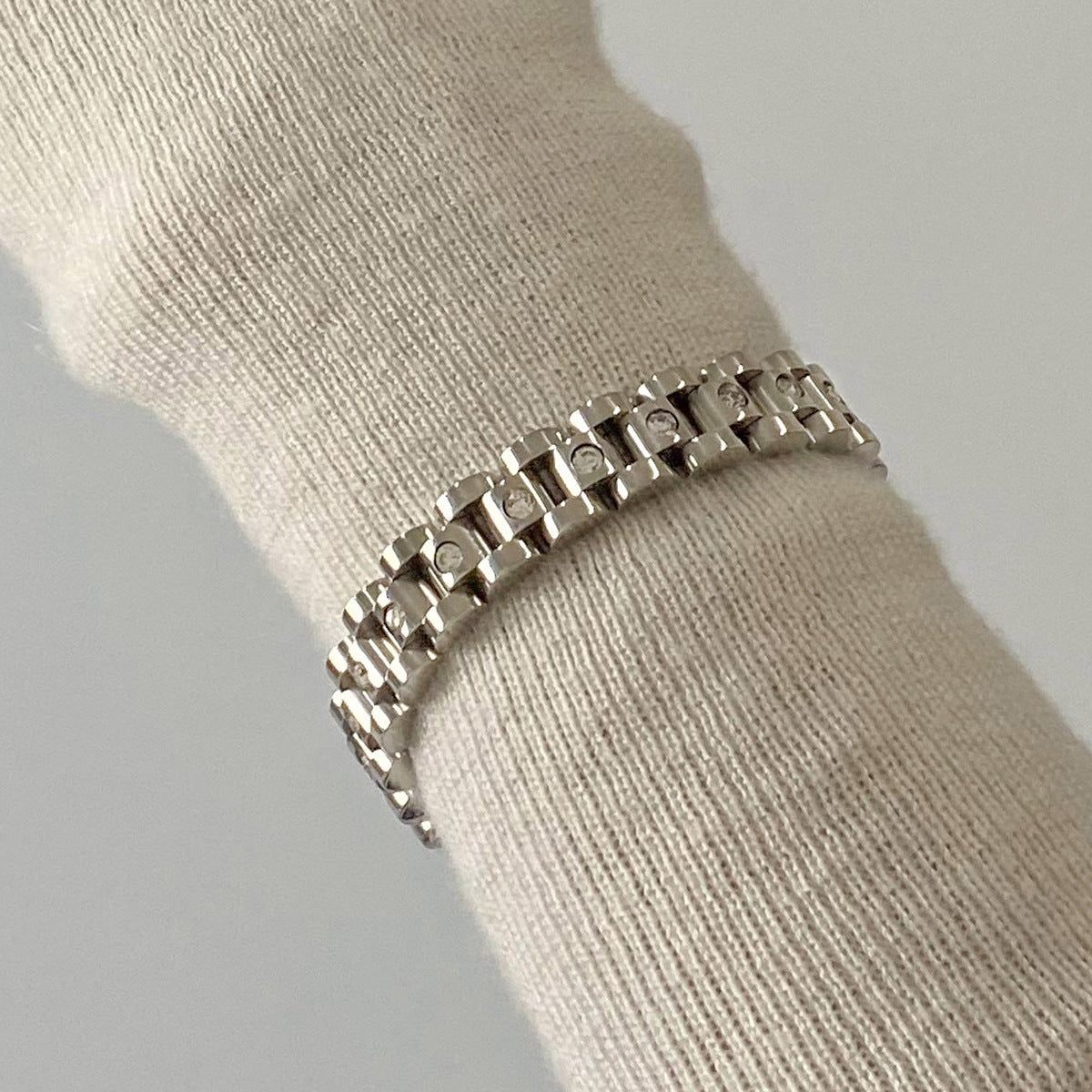 Bracciale geometrico da donna in acciaio inossidabile placcato e strass