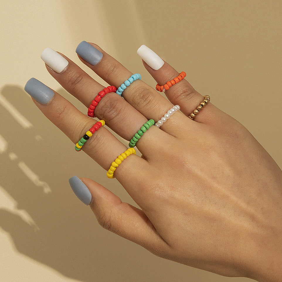 Conjunto de anillos de cuentas hechos a mano para mujer, estilo geométrico, con resina y mini cuentas de colores a juego
