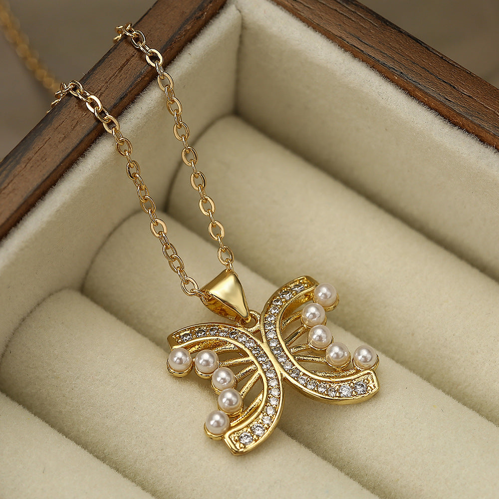 Butterfly-Shaped Copper Pendant Necklace for Women with Zircon and Pearl Accents, Minimalist Fashionable Clavicle Chain