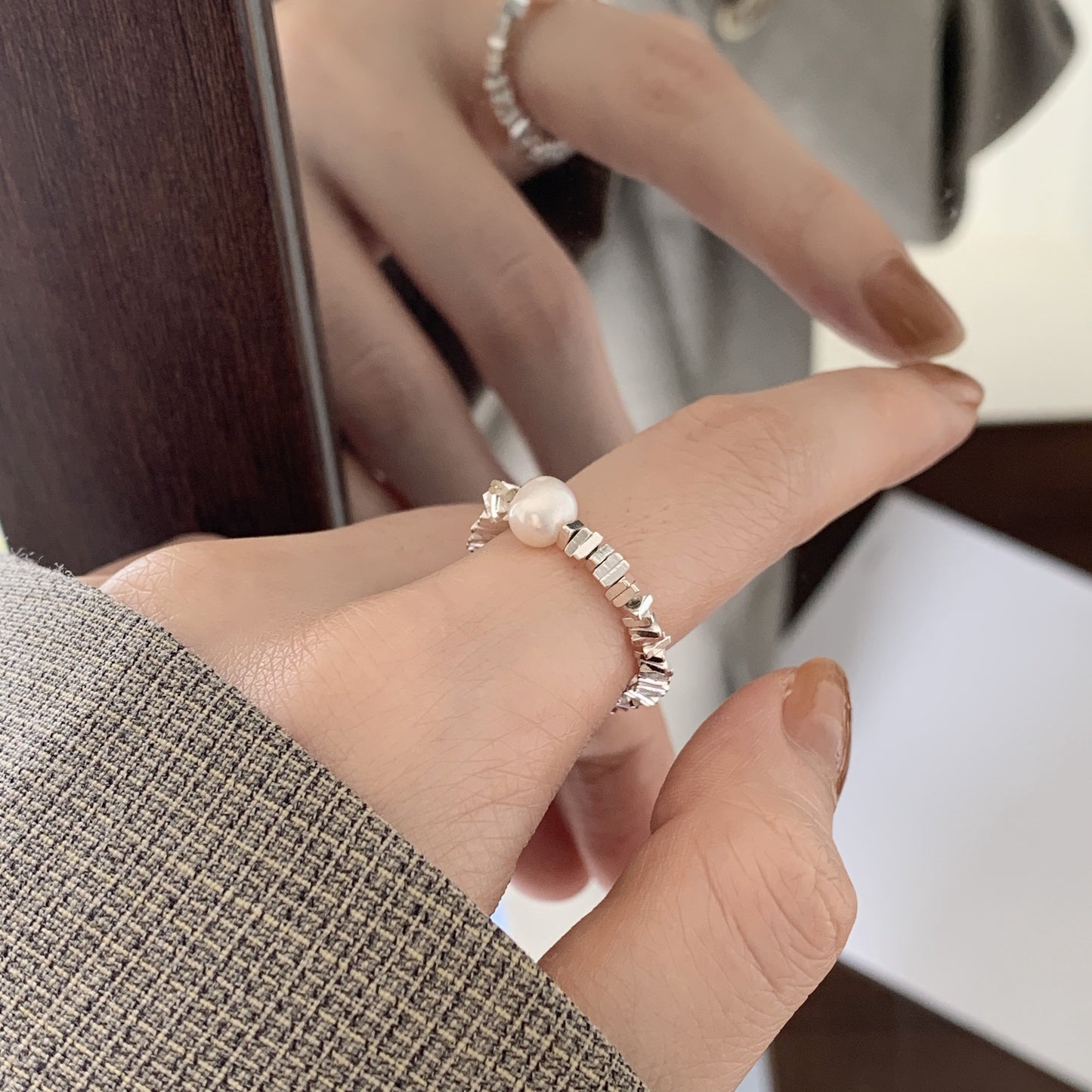 Minimalist Heart-Shaped 925 Sterling Silver Adjustable Ring with Faceted Square Beads and Pearl Accent