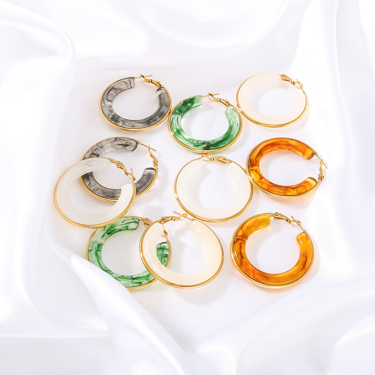 Minimalist Geometric Stainless Steel Ear Cuffs with 18K Gold Plating and Hollow Circle Design for Women