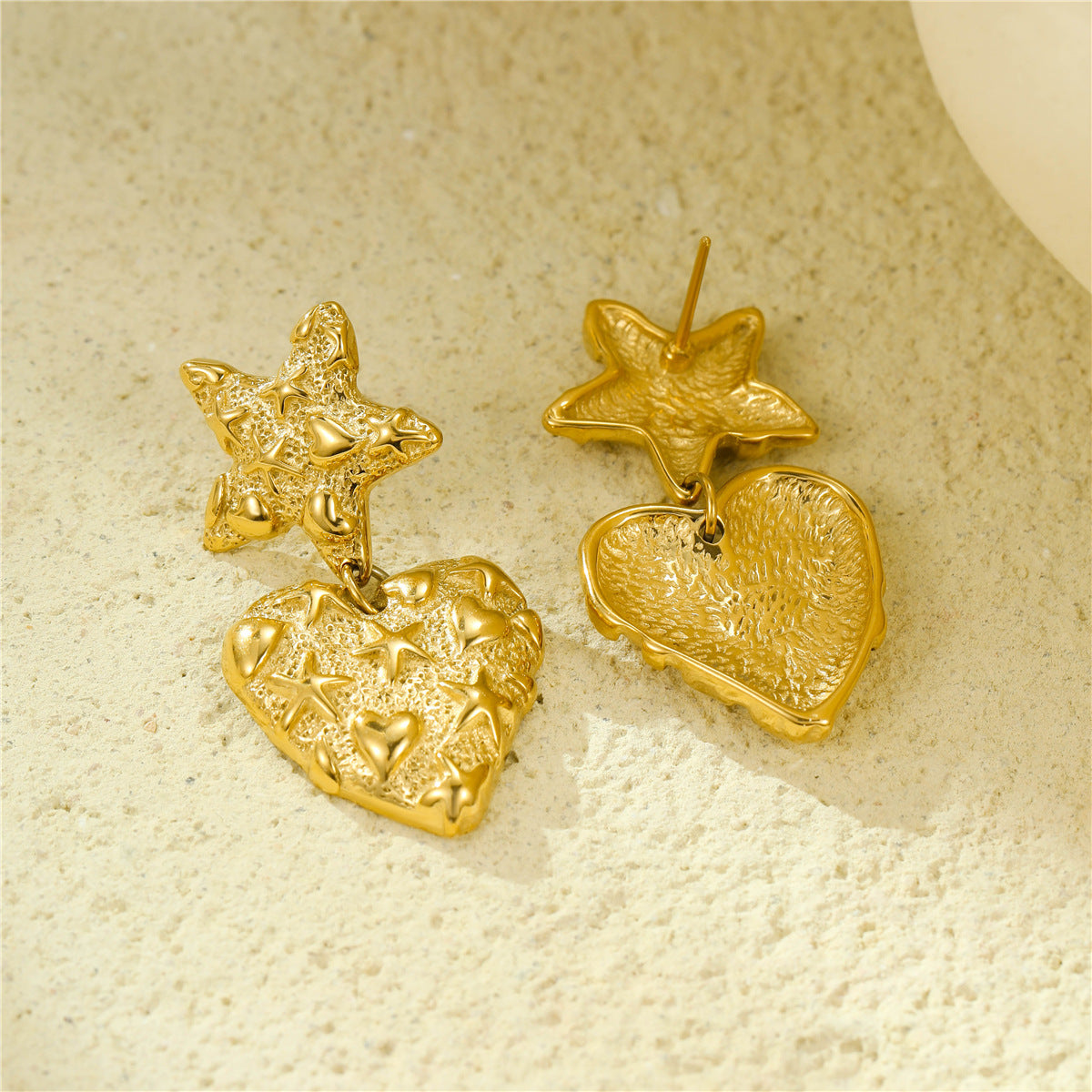 Orecchini a perno in acciaio inossidabile stile vintage a forma di stella marina e cuore, irregolari, rugosi, con finitura placcata