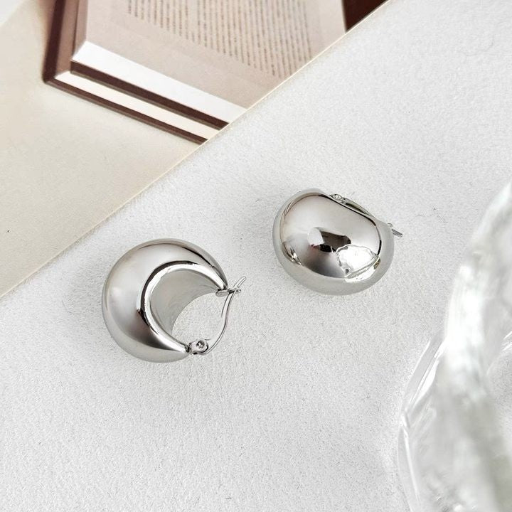 Aretes Geométricos Minimalistas de Cobre con Acabado Chapado para Mujer Pendientes Modernos y Versátiles
