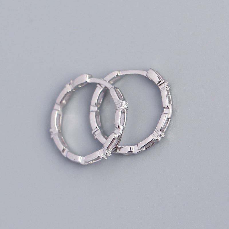 Eleganti orecchini a cerchio vuoti con intarsi di strass rotondi geometrici in argento sterling 925