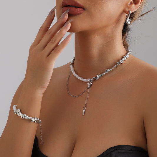 Minimalist Heart Geometric Alloy Plated Pendant Necklace with Irregular Pearl Tassel for Women
