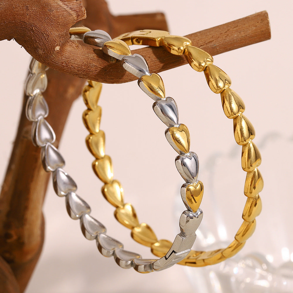 Bracciale Minimalista in Acciaio Inossidabile Placcato Oro 18K con Chiusura a Moschettone a Cuore