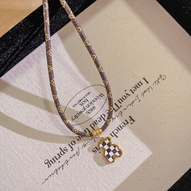 Casual Elegant Gold Plated Checkered Animal Titanium Steel Necklace