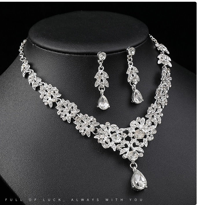 Set di collana e orecchini da sposa con motivo floreale, in lega con ciondolo decorato con strass, catena a serpente, design minimalista a tulipano, margherita e petali di foglie