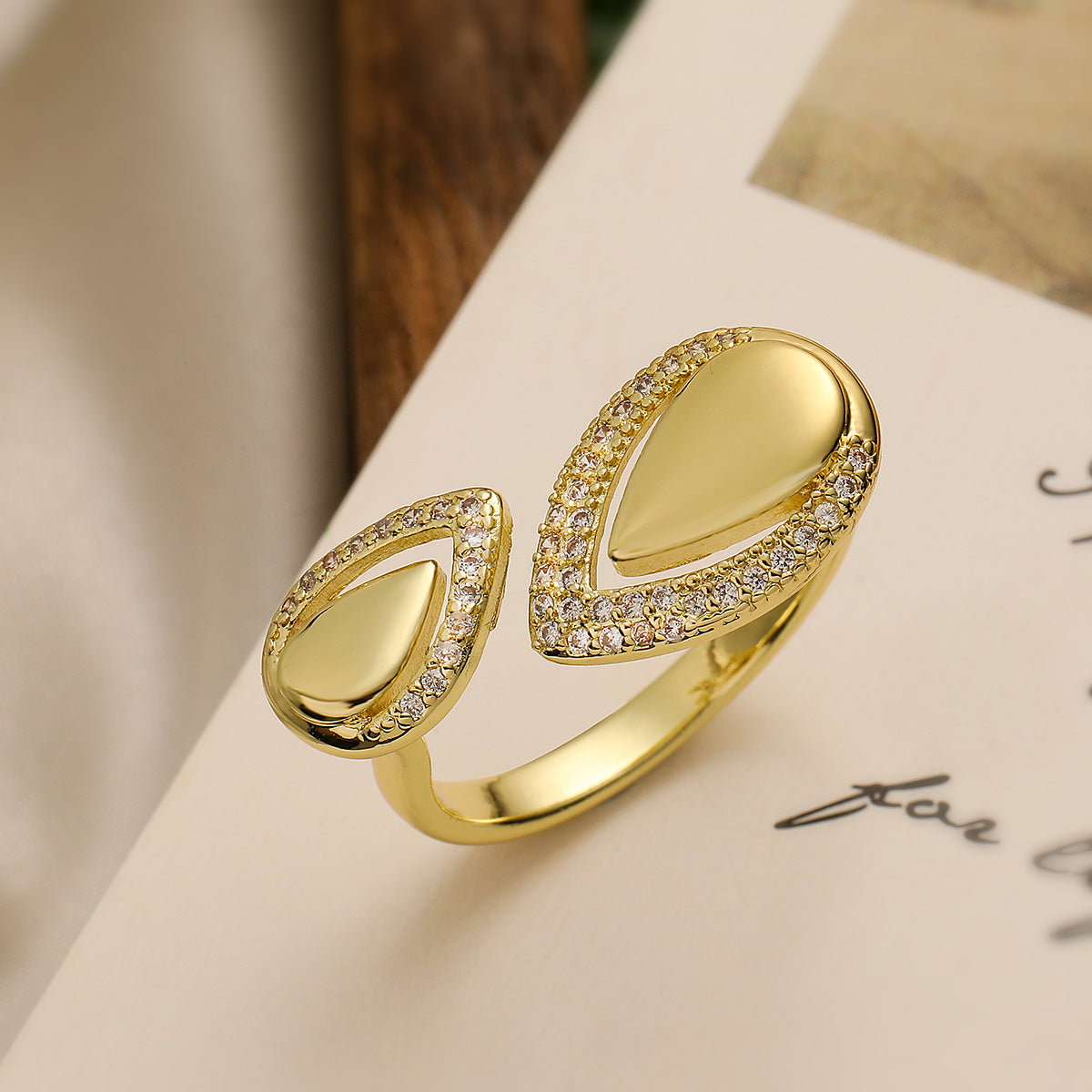 Irregular Geometric Copper Ring with 18K Gold Plating and Zircon Inlay for Women, Fashionable Minimalist Statement Band