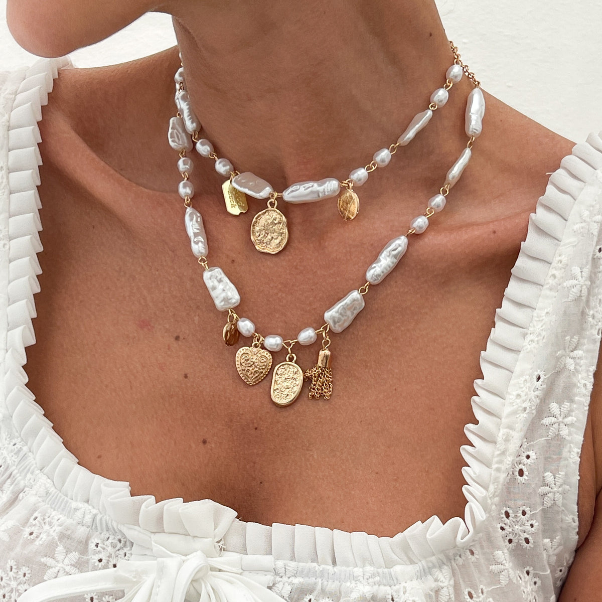 Minimalist Geometric Heart Pendant Alloy Plated Necklace with Irregular Pearl Curb Chain for Women