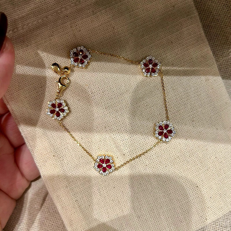Elegant Floral Hand Chain for Women Made of Brass with Zircon Inlay, Minimalist Luxury Style Bracelet for Daily Wear and Office Use