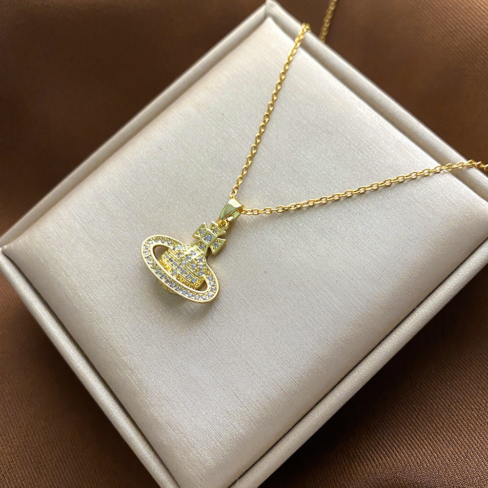 Minimalist Floral-Shaped Titanium Steel Pendant Necklace with Plated Finish for Women and Men, O-Chain Locket Style Jewelry