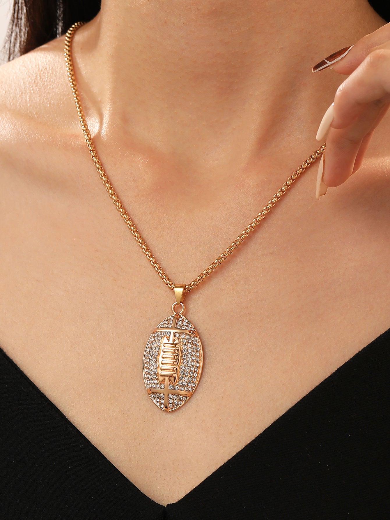 Collana con ciondolo sportivo geometrico in lega placcata per donna