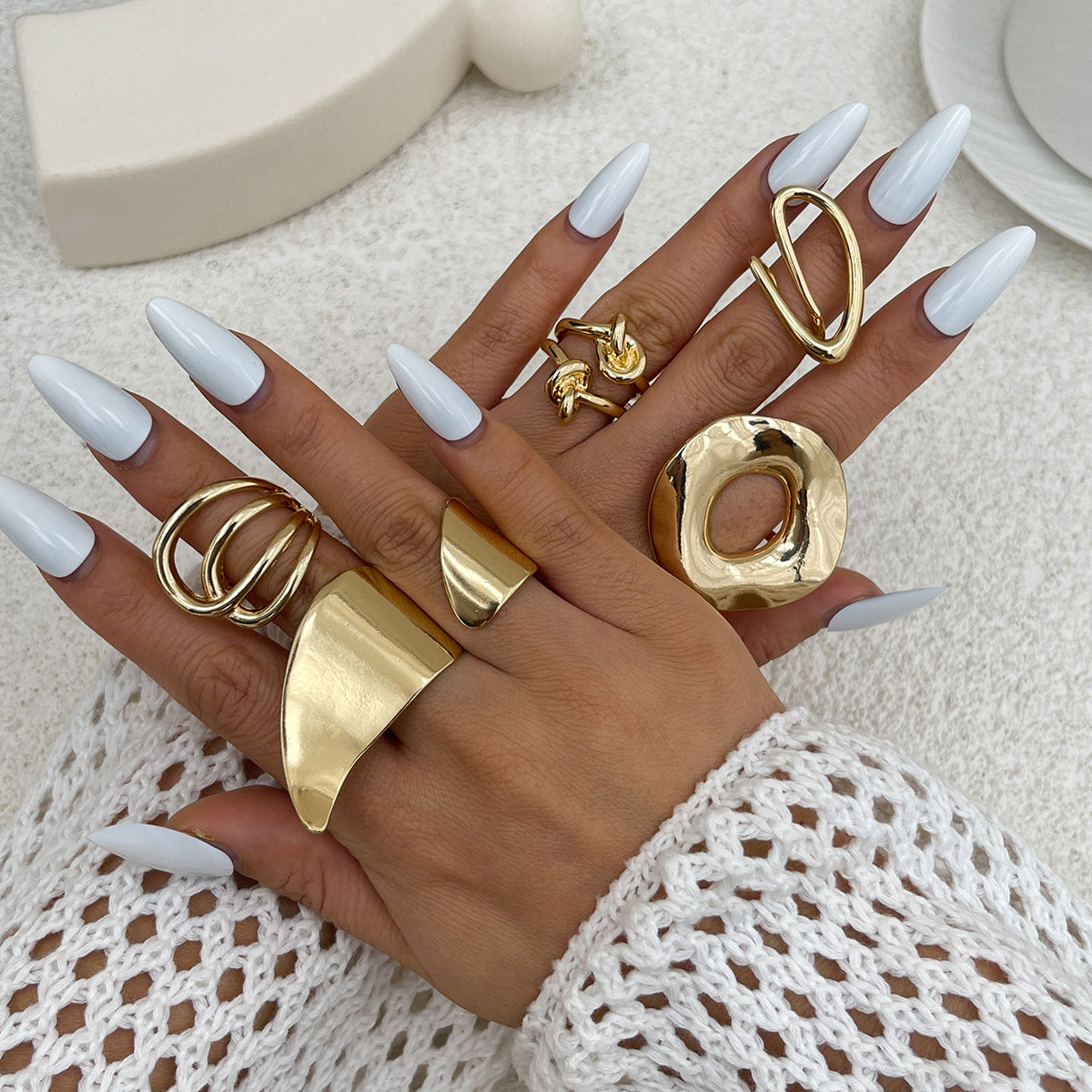 Anillo Abierto Geométrico Minimalista con Nudo para Mujer en Aleación con Acabado Chapado