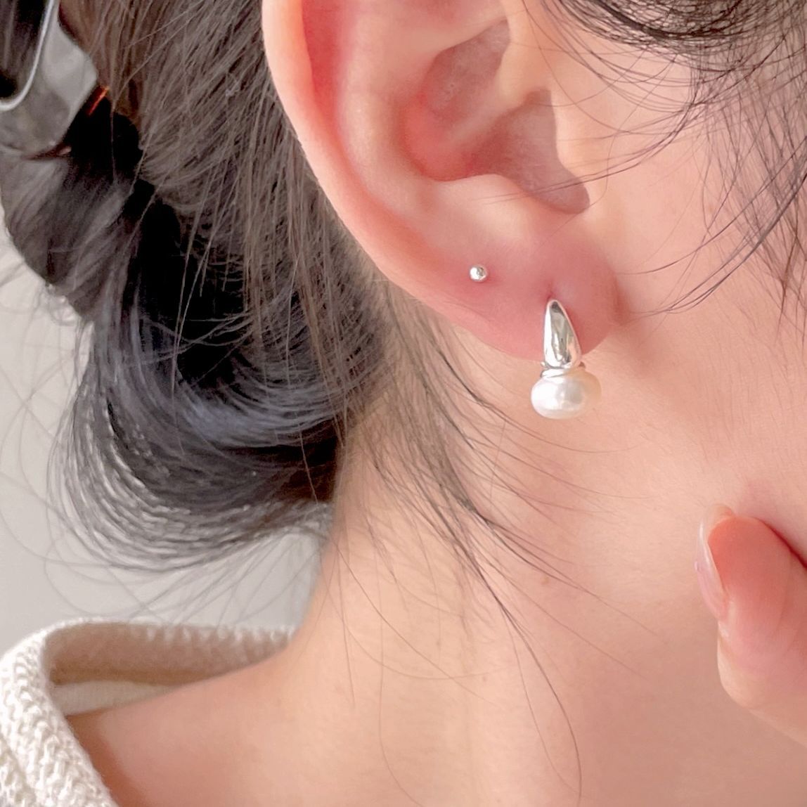 Minimalist Pearl Stud Earrings in 925 Sterling Silver with Gold Plating, Letter-Shape Design, Fresh and Sweet Style