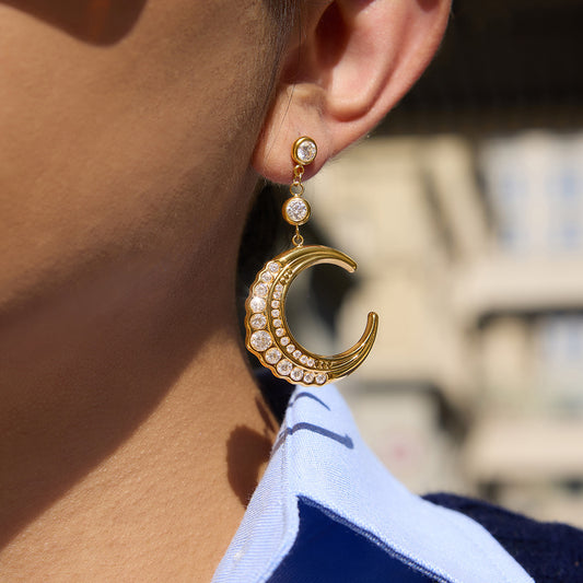 Minimalist Moon-Shaped Stainless Steel Stud Earrings with Rhinestone Inlay for Women