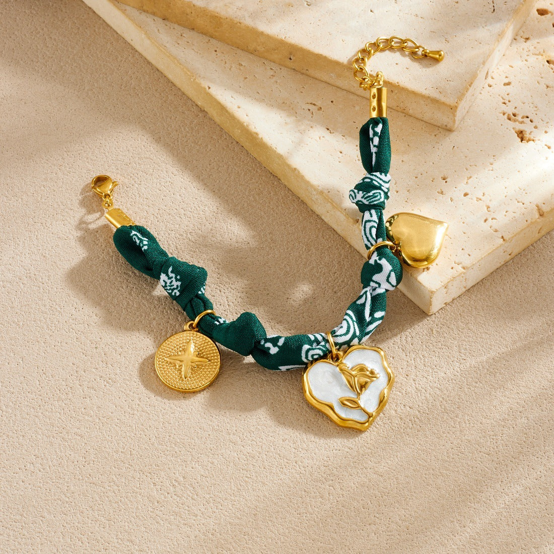 Vintage French Style Gold Plated Drip Oil Heart Floral Pendant Bracelet