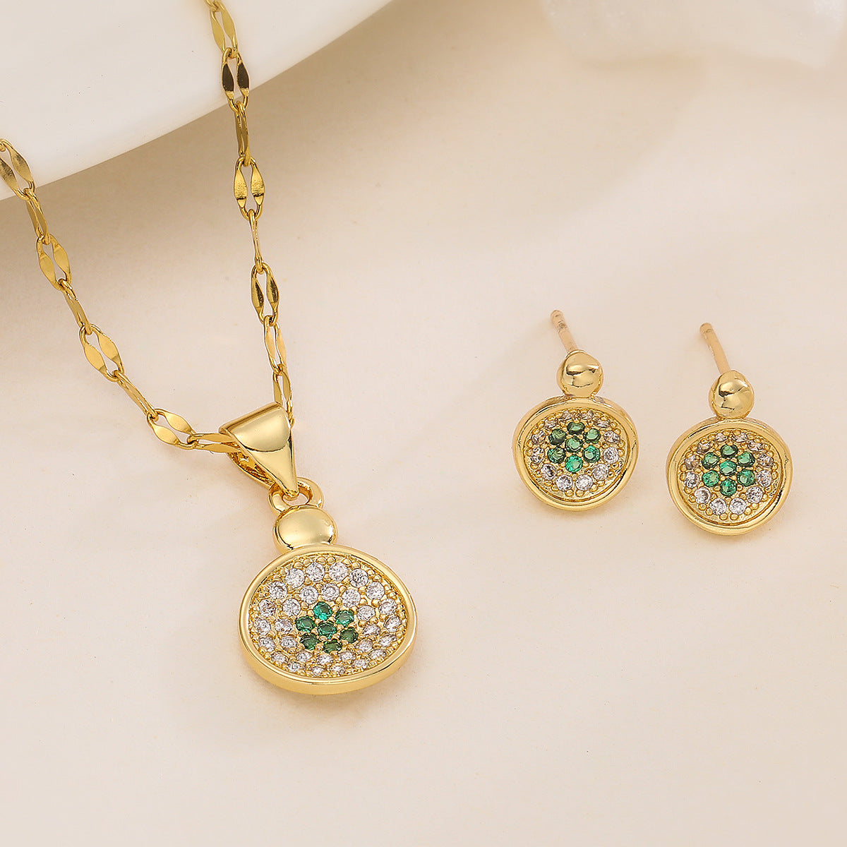 Collar y Pendientes Redondos Minimalistas de Cobre con Baño de Oro de 18K e Incrustaciones de Zirconia