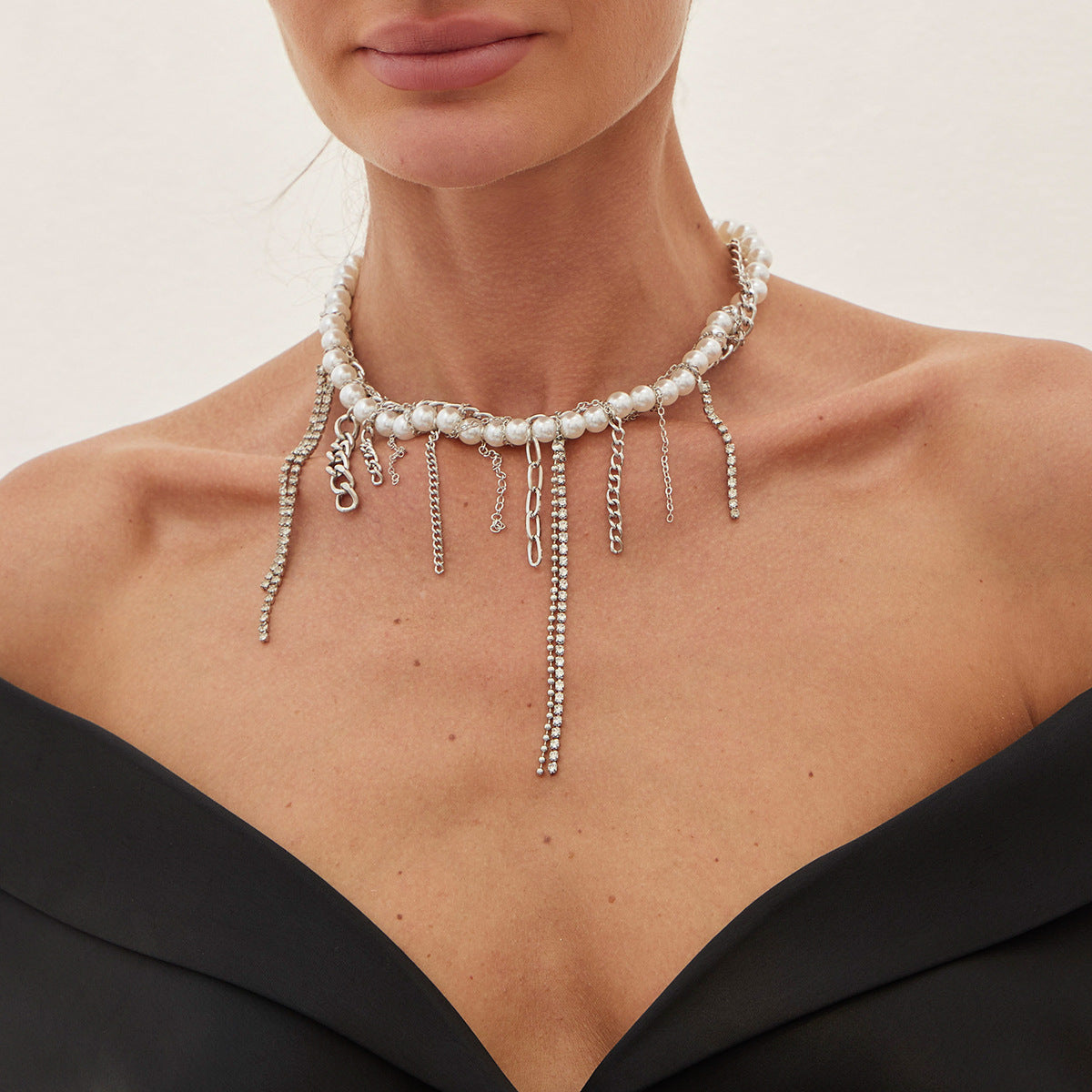 Collana pendente a cuore e croce personalizzata con nappe su catena di perline fatta a mano per donne, perle d'imitazione e lega, finitura placcata