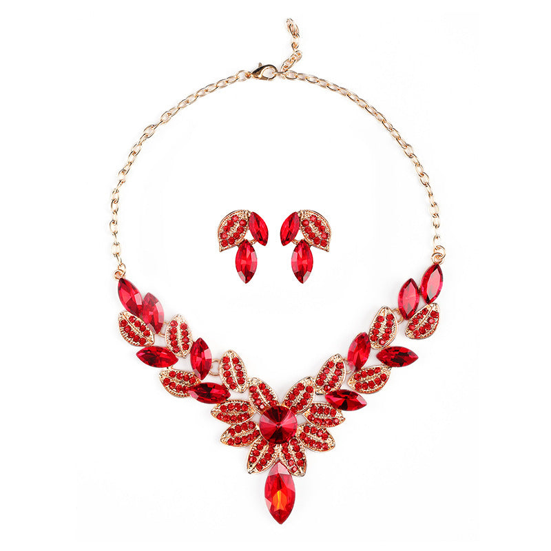Set di collana in lega vintage esagerata con motivo floreale, pendente a tulipano e petalo, galvanizzato per donne, include orecchini abbinati