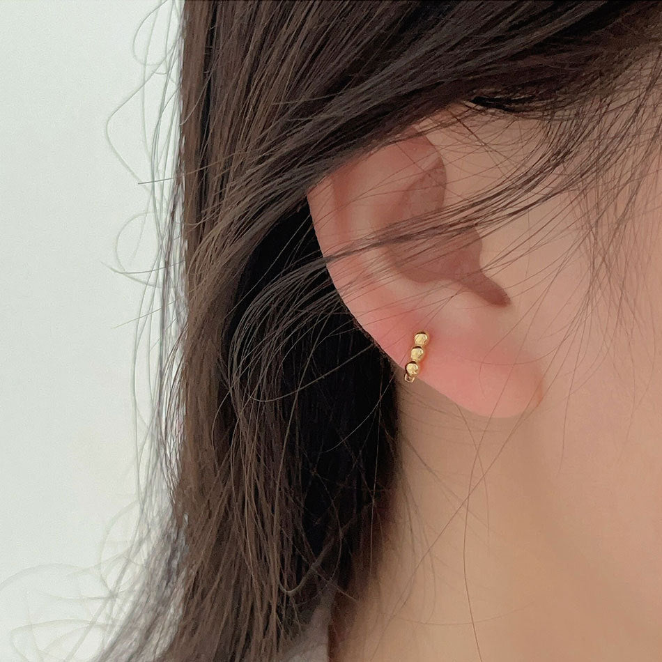 Orecchini a perno con lettere geometriche minimaliste in argento sterling 925 placcato oro