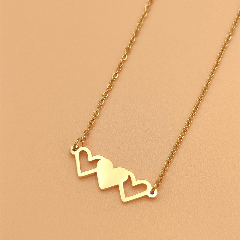 Collana minimalist con cuore in acciaio inossidabile con ciondolo in acciaio al titanio e finitura placcata per donna