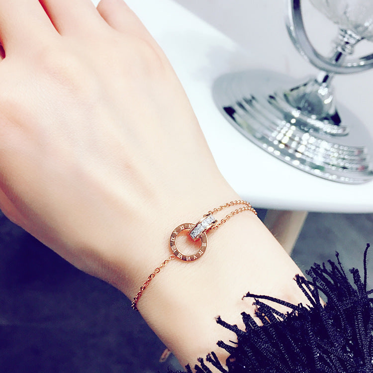 Braccialetto Minimalista in Acciaio al Titanio con Numeri Romani e Strass per Donna, Catena a Serpente Placcata Ipoallergenica