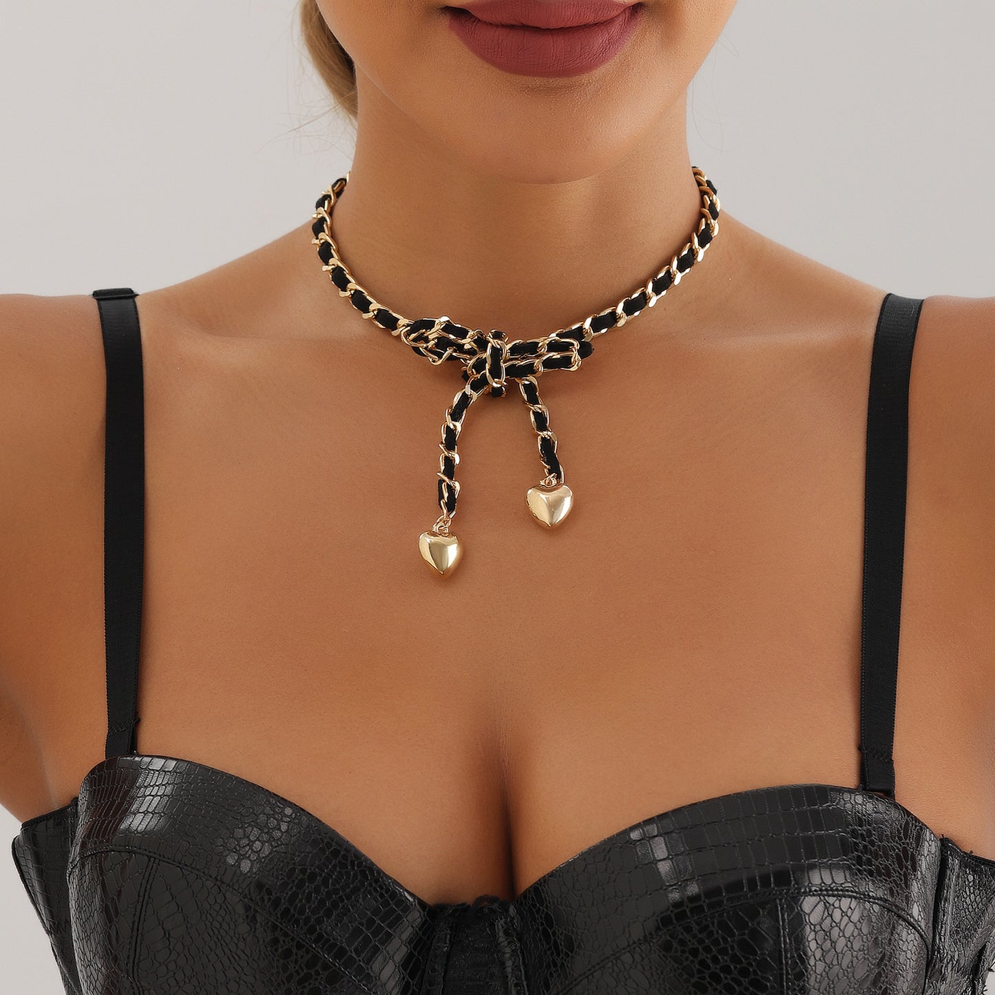Minimalist Heart-Shaped Velvet-Wrapped Pendant Necklace with Plated Alloy Charm and Delicate Layered Collar Chain for Women