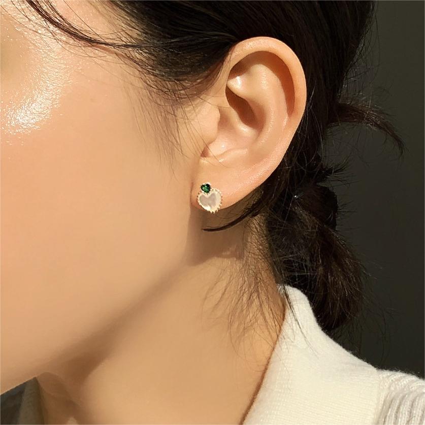 Minimalist Heart-Shaped 925 Sterling Silver Ear Studs with Green Zircon and Abalone Inlay