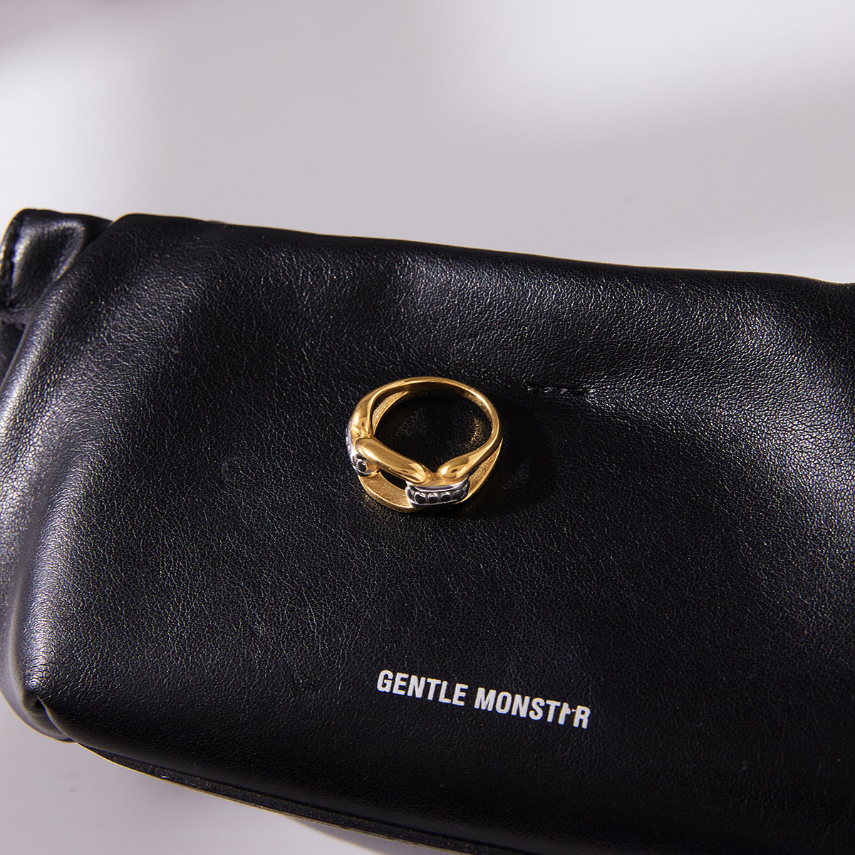 Anello Geometrico in Acciaio al Titanio per Donna con Finitura Galvanica, Anello di Moda in Acciaio Inossidabile per l'Uso Quotidiano