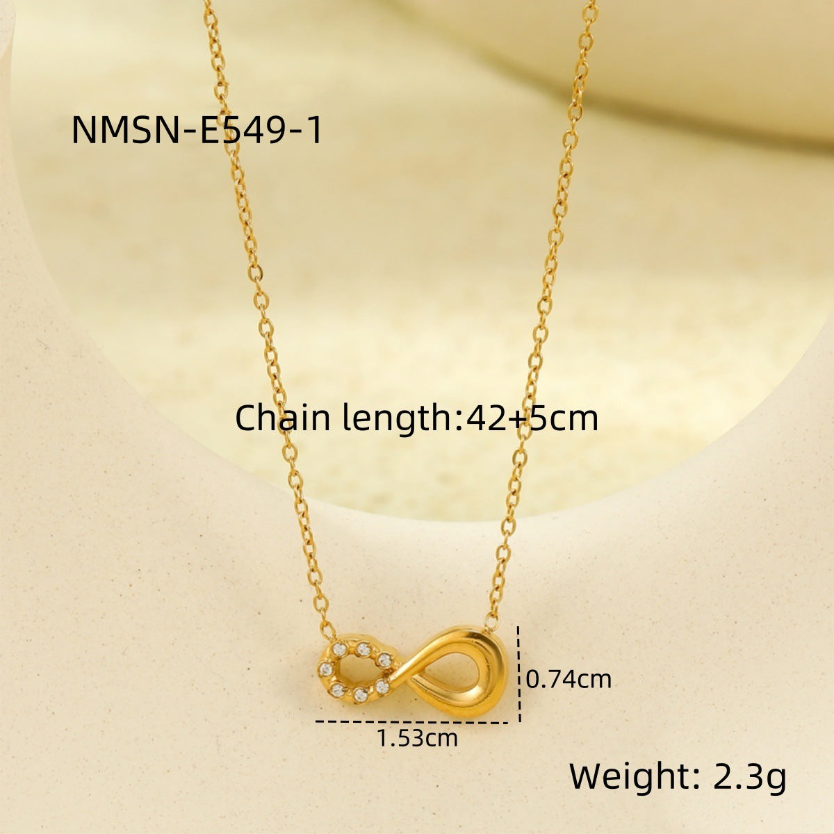 Collana da donna minimalista a otto geometrico in acciaio al titanio con intarsio in zircone