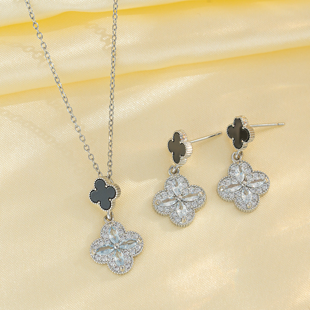 Set di Collana e Orecchini con Ciondolo a Goccia a Cuore Minimalista di Lusso in Acciaio al Titanio con Intarsi di Strass e Placcatura in Oro su Catena a O