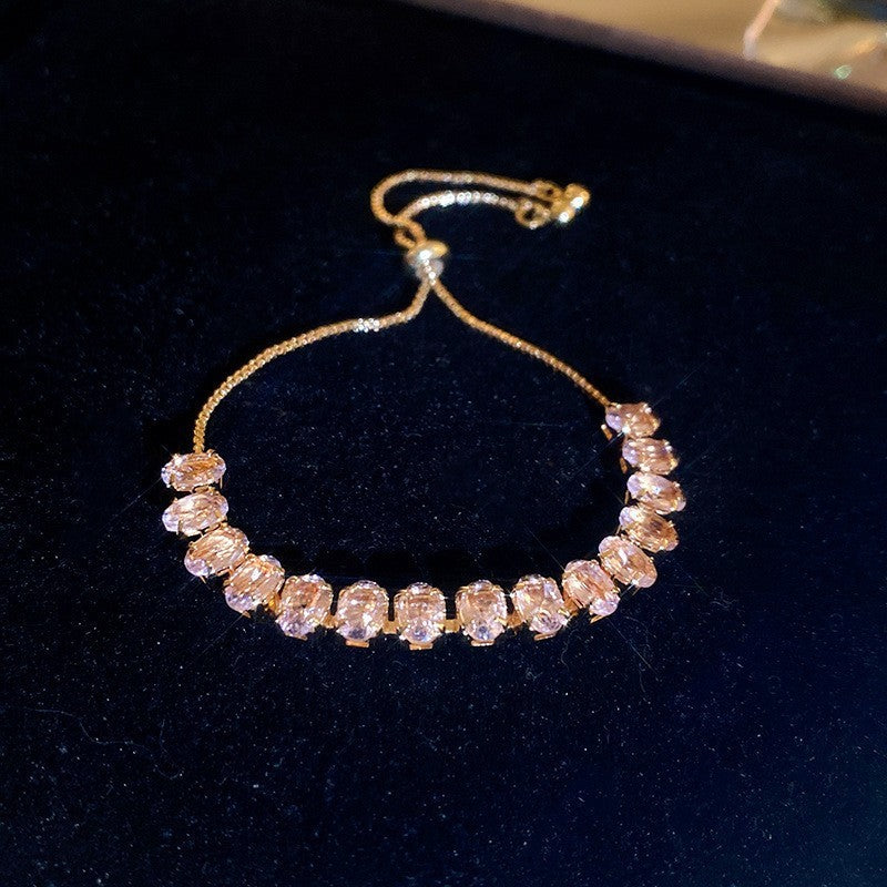 Elegant Heart-Shaped Gold-Plated Zirconia Bracelet for Women with Delicate Luxury Aesthetic