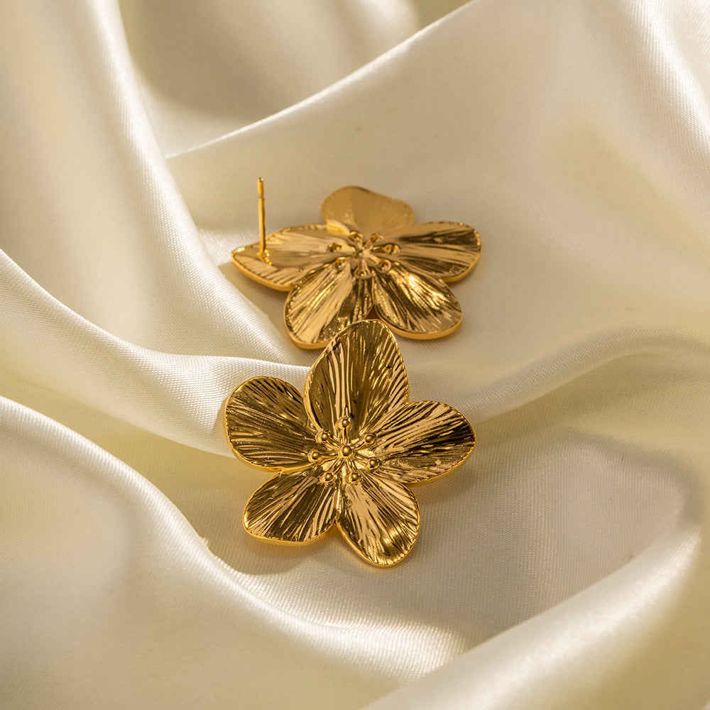 Vintage French Palace Style Matte Gold Stainless Steel Floral Stud Earrings with Plated Finish
