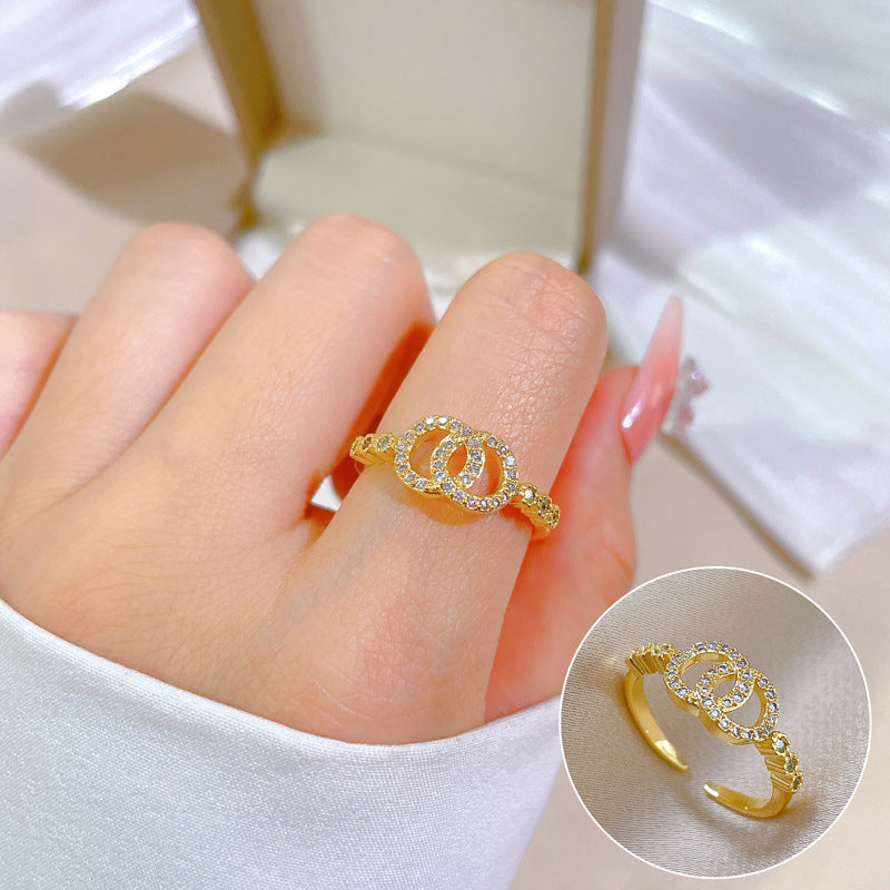 Anello da Donna Minimalista con Corona Placcata Oro in Ottone