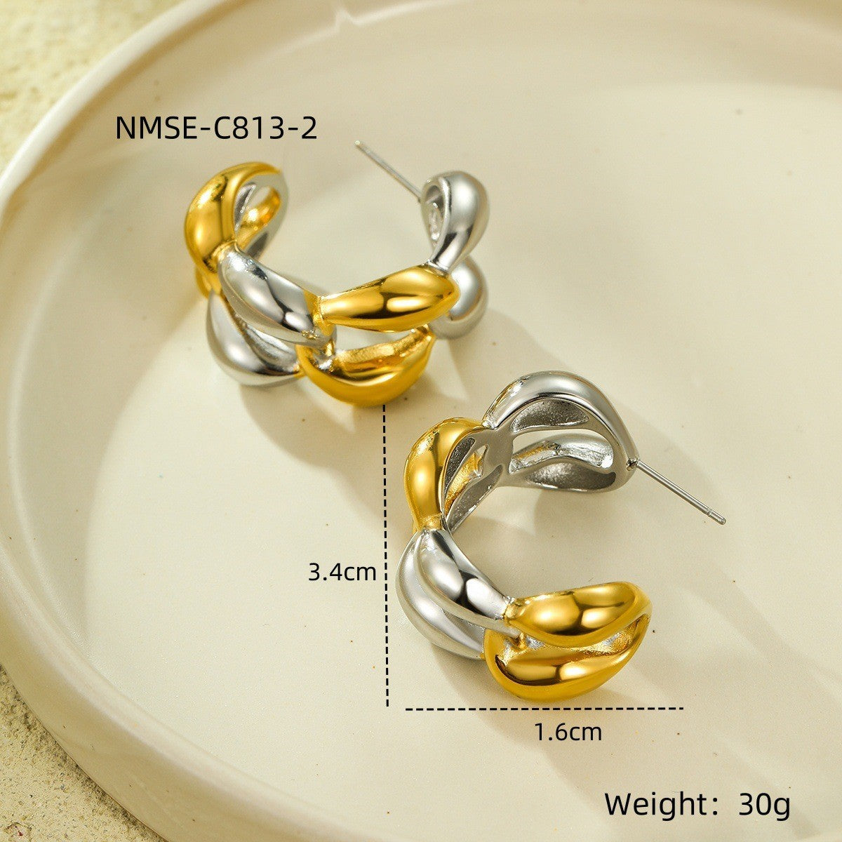 Orecchini a perno da donna in acciaio inossidabile placcato oro 18 carati con design geometrico minimalista a forma di C