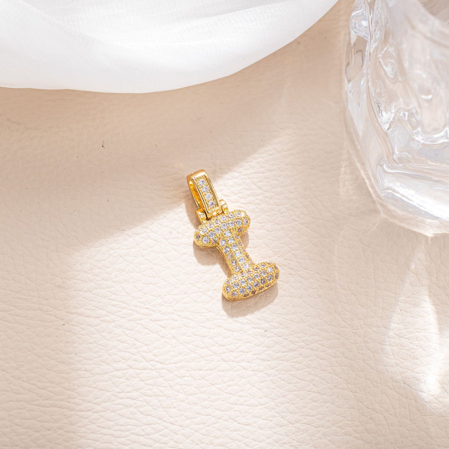 Minimalist Hip-hop Micro Inlaid Cubic Zirconia Letter Brass Pendant Necklace