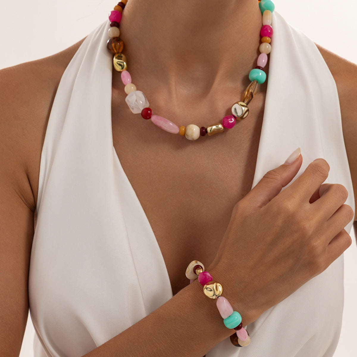 Vintage Geometric Oval Resin Beaded Necklace