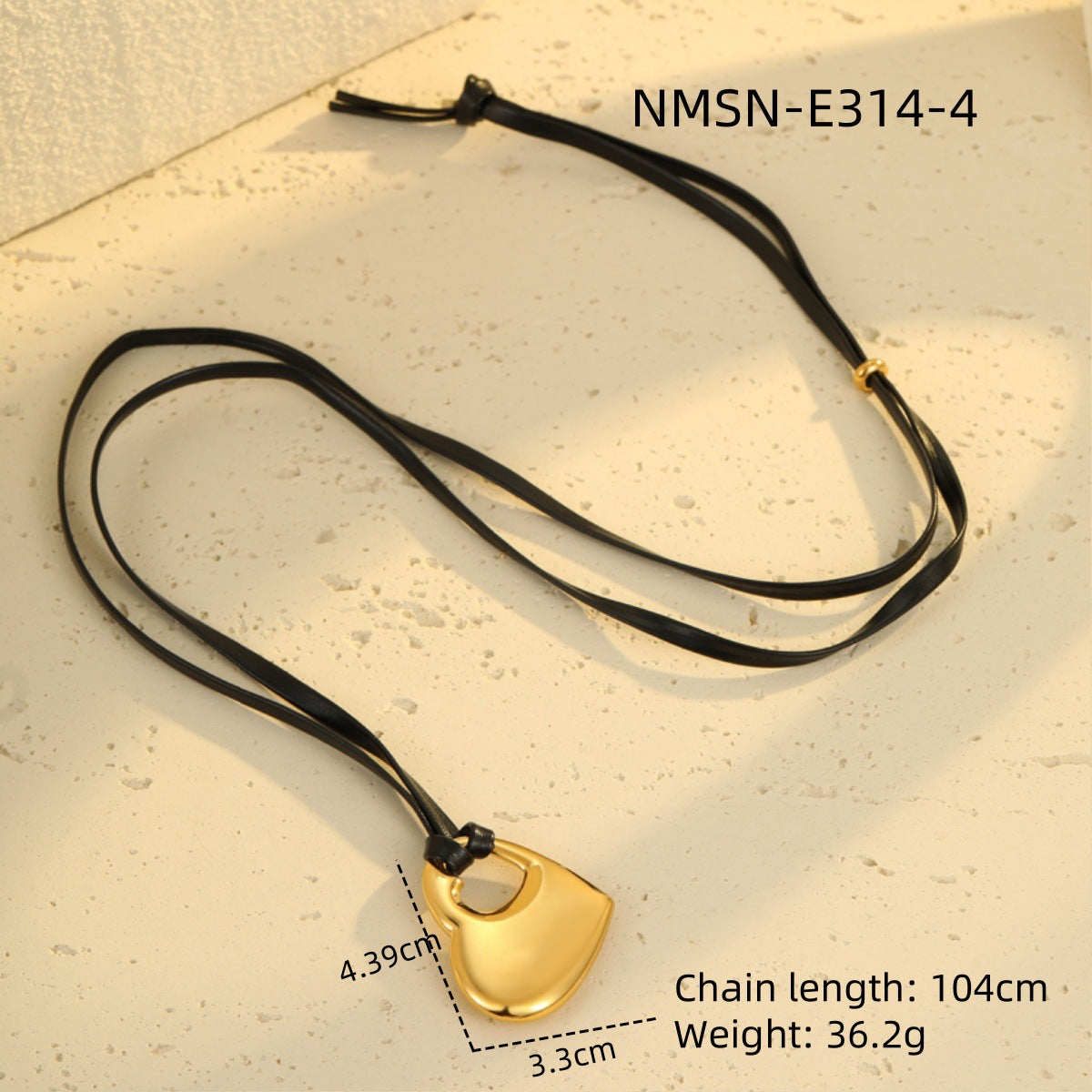 Fashionable Heart-Shaped Stainless Steel Pendant Necklace with Plated Finish for Women