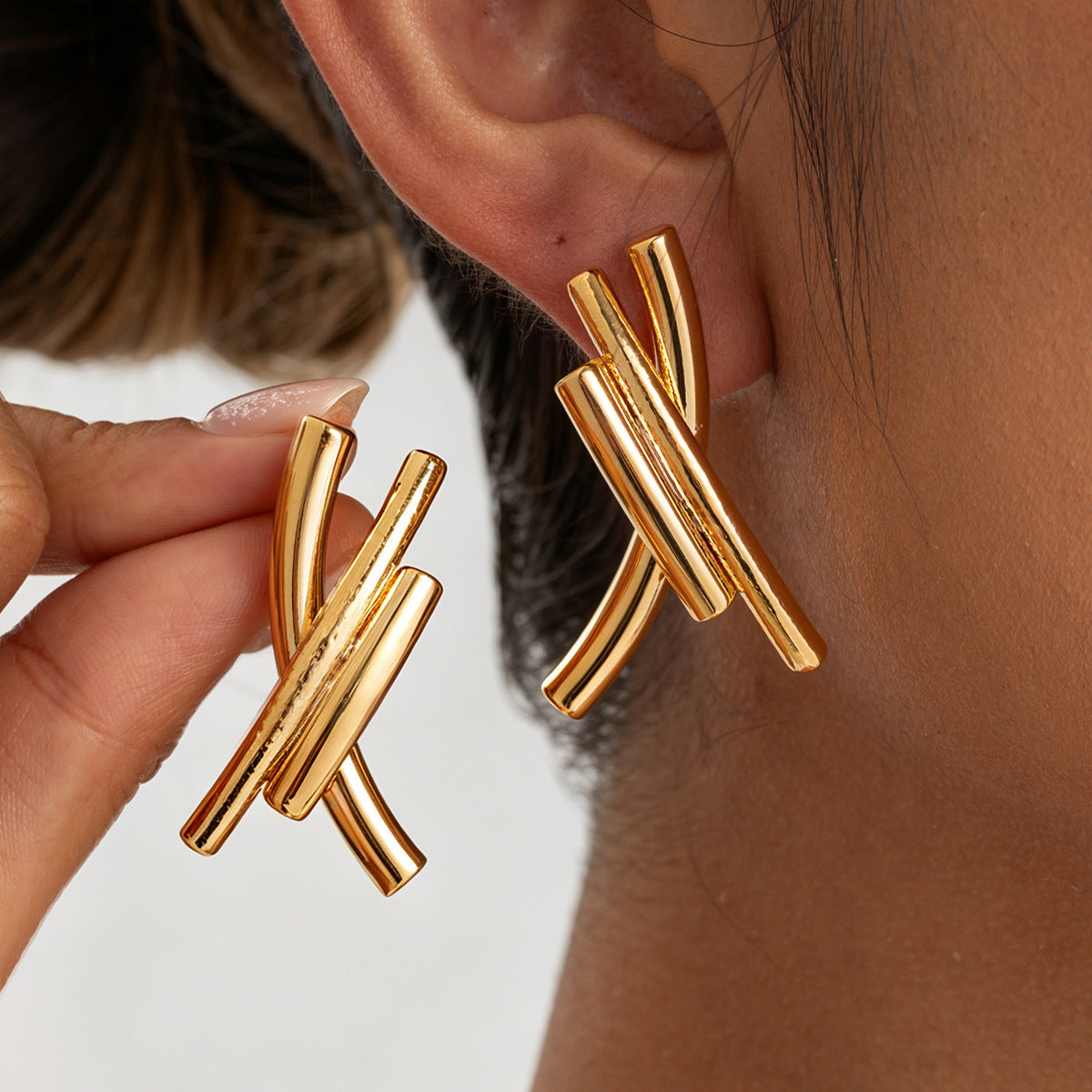 Elegant 18K Gold Plated Brass Geometric Round Cubic Zirconia Earrings for Women