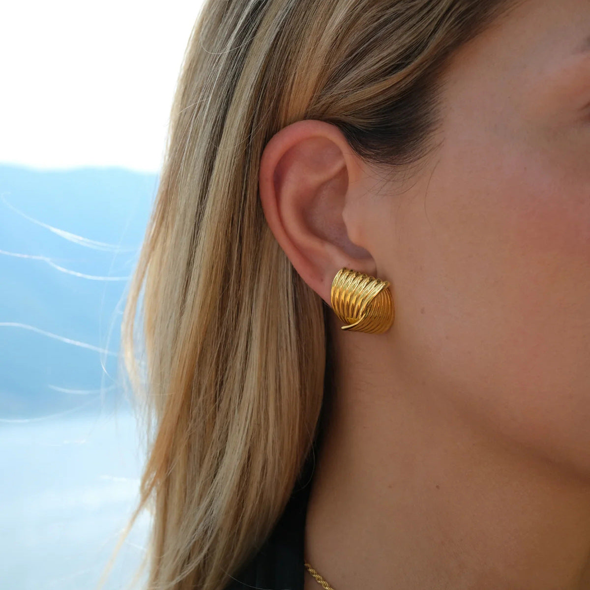 Minimalist Geometric Stainless Steel Ring with 18K Gold Plating and Woven Texture for Women