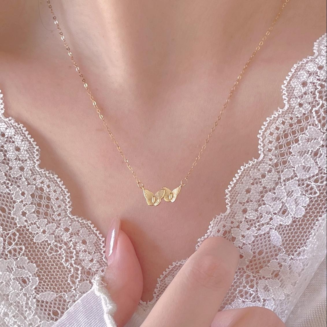Collar Minimalista con Colgante de Mariposa de Plata de Ley 925 con Baño en Cadena Cruzada para Mujer