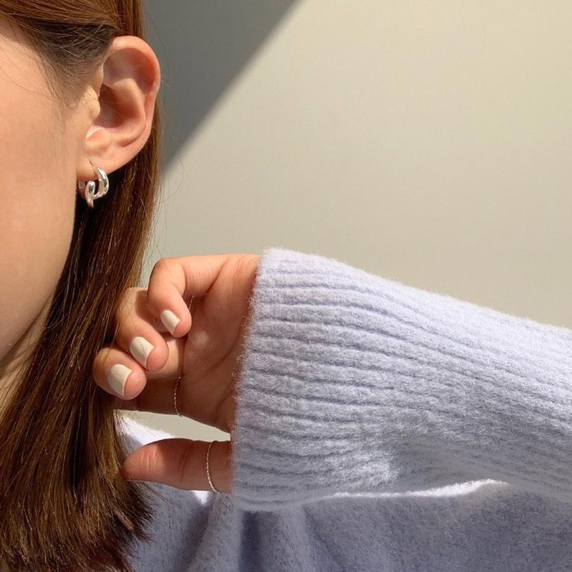Orecchini a Perno Minimalisti in Argento con Motivo a Fulmine in Argento Sterling 925, Finitura Galvanizzata