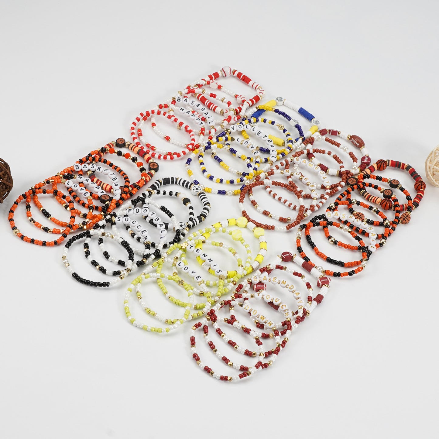 Bracciale elastico con perline, motivo palla sportiva, in vetro, rotondo, unisex
