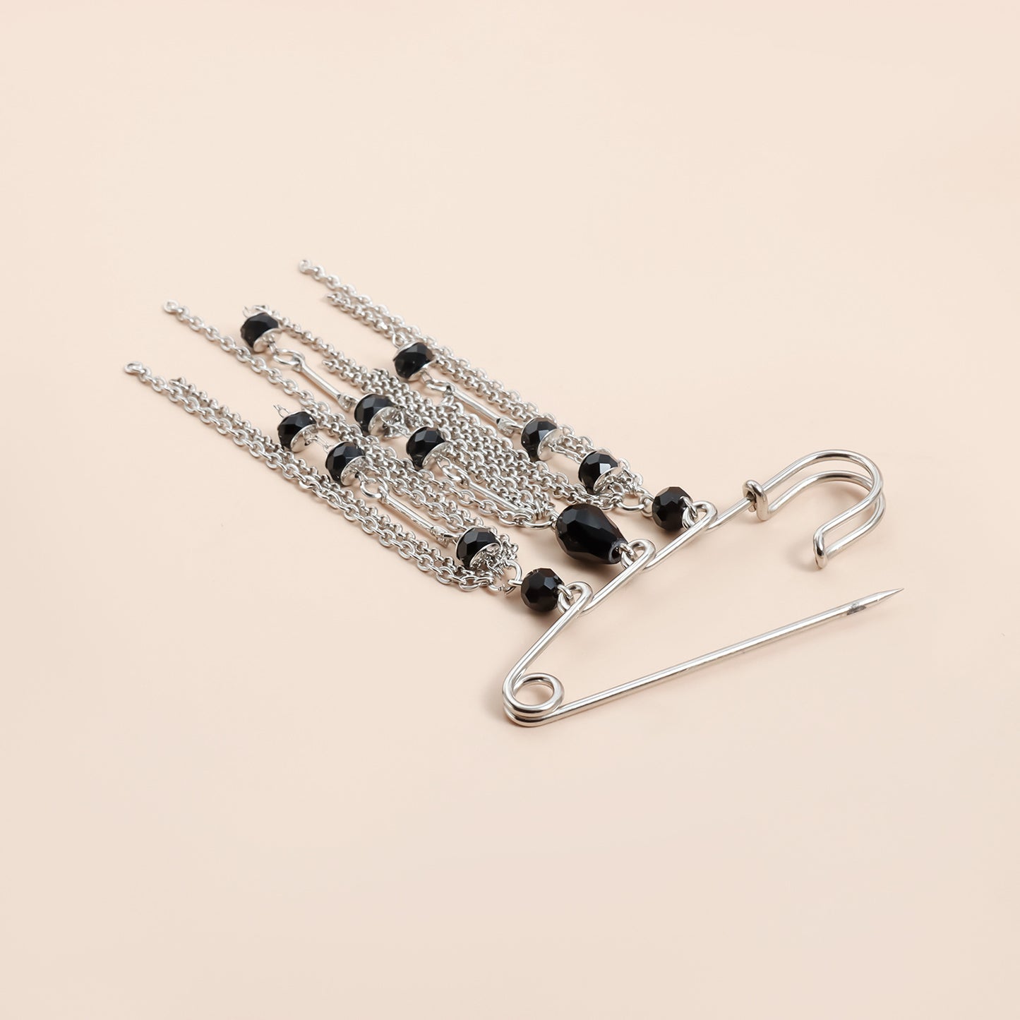 Fashion Geometric Black Crystal Tassel Brooch for Women Elegant Alloy Plated Pin Accessory