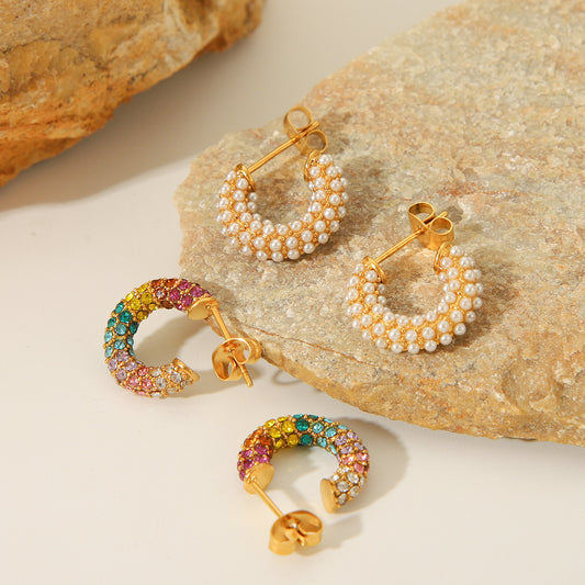 Orecchini a perno minimalisti da donna a forma di C in acciaio inossidabile con intarsio di strass e accenti di perle