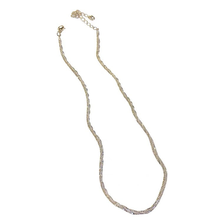 Collana con Pendente Quadrato Geometrico Minimalista in Acciaio Titanio con Finitura Placcata e Catena Serpentina