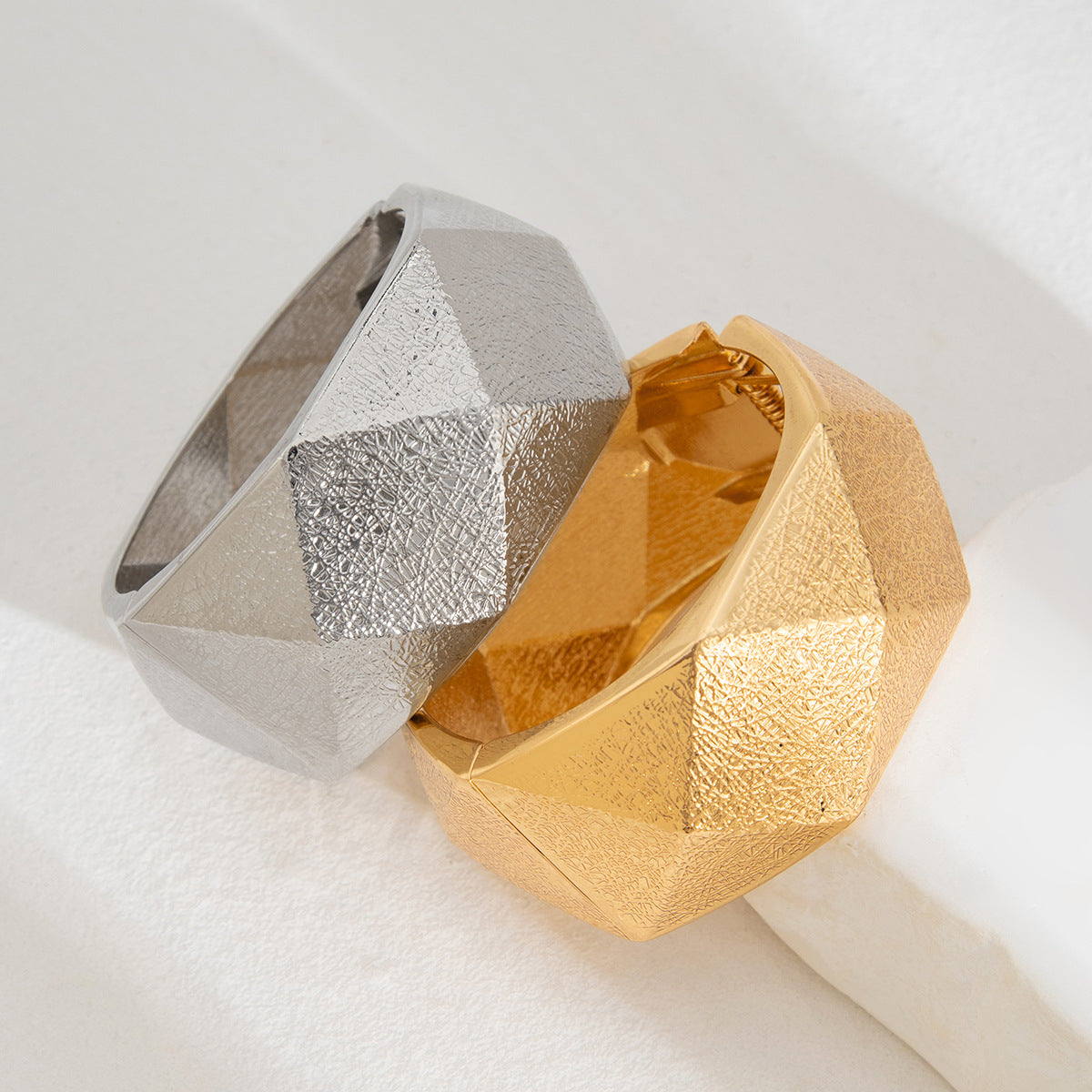 Vintage Geometric Zinc Alloy Plated Bracelet Set