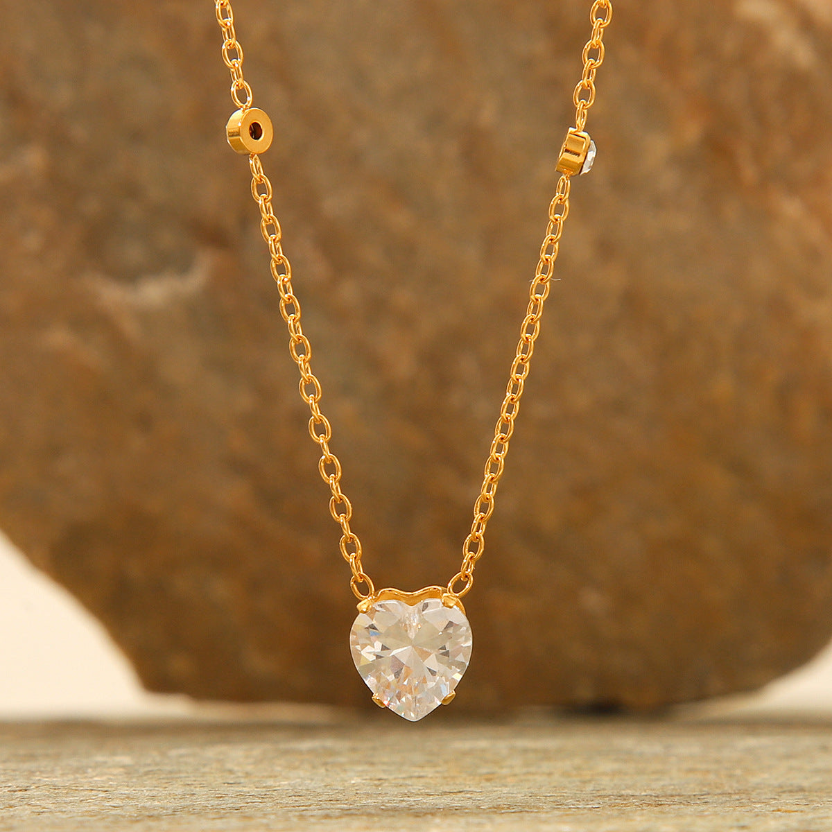 INS Style Heart-Shaped Stainless Steel Necklace with 18K Gold Plating and Cubic Zirconia for Women
